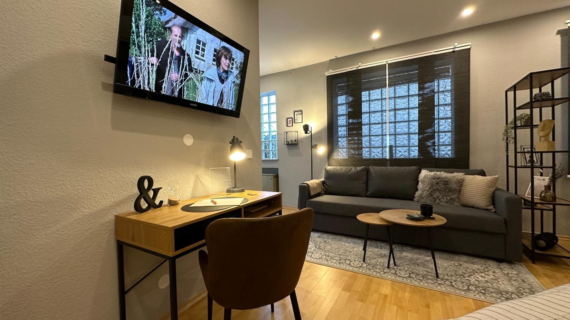 Bellahomes Apartments, Ground Floor, Aircondition, Private Parking, Airport 30 Min Erlensee