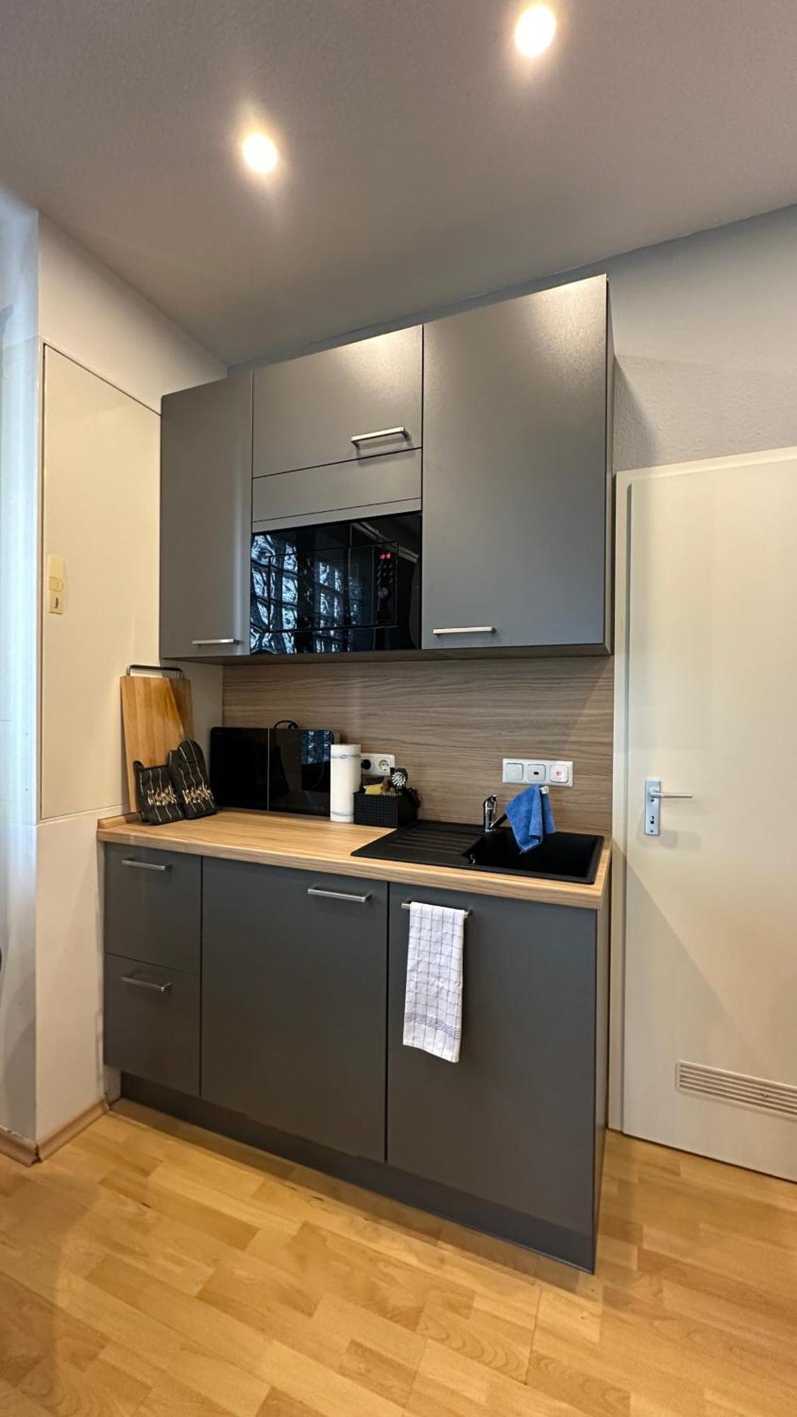 Apartment Bellahomes Apartments, Ground Floor, Aircondition, Private Parking, Airport 30 Min Erlensee
